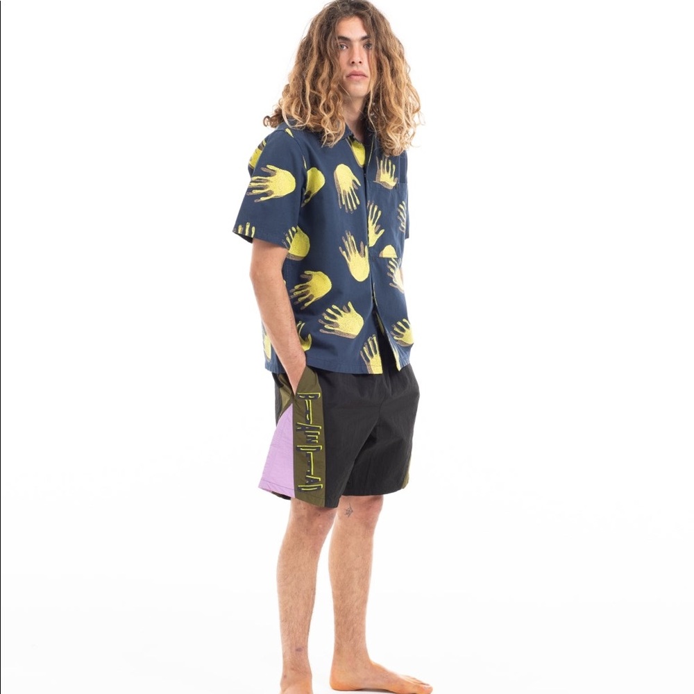 NWT BRAIN DEAD X GOTCHA POPLIN SHORT SLEEVE SNAP SHIRT - NAVY PERFECT CONDITION - Picture 4 of 4